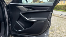 Jaguar F-Pace 2.0 D200 R-Dynamic Black 5dr Auto AWD Diesel Estate